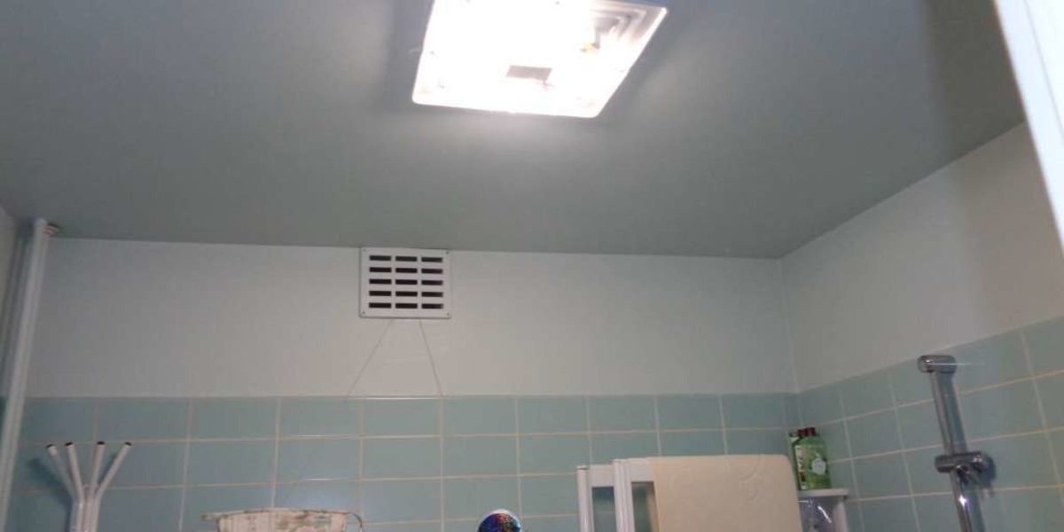 Lekopsporing: Waterinfiltratie thv plafond in badkamer